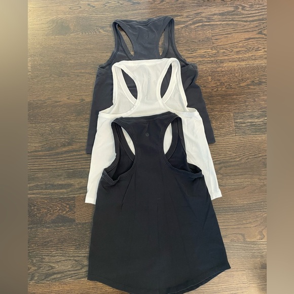 lululemon - THREE Love Air Tanks - Picture 7 of 7